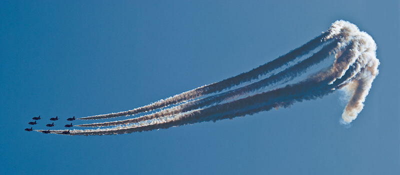 107_Radom_Air Show_Red Arrows na British Aerospace Hawk T1.jpg